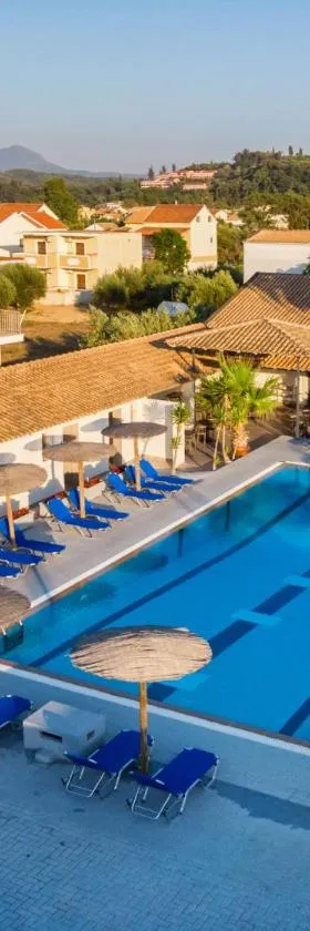 Corfu SunGate Hotel，位于斯达林的酒店