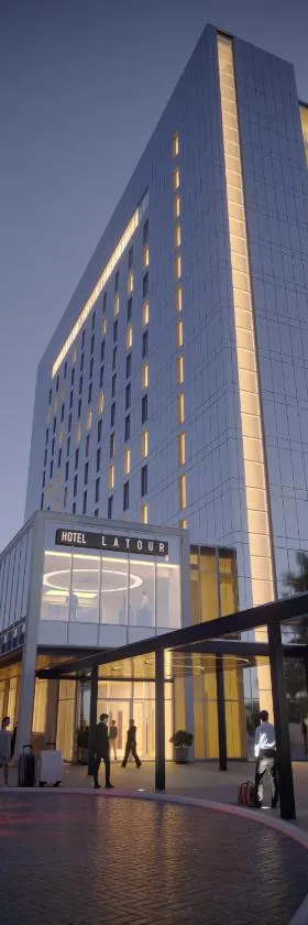 Hotel La Tour，位于米尔顿凯恩斯的酒店