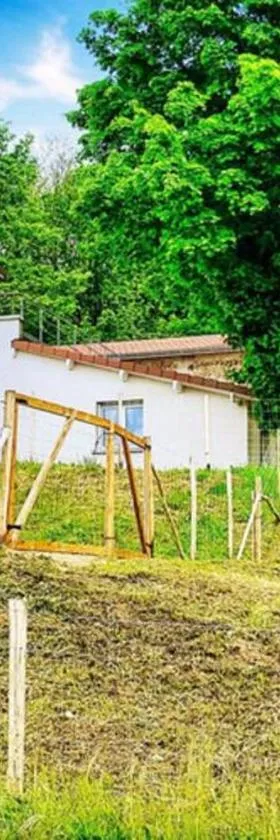 Villa complète au calme avec vue imprenable，位于Beausemblant的酒店