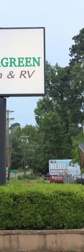 Evergreen Inn and R.V.，位于Winnfield的酒店