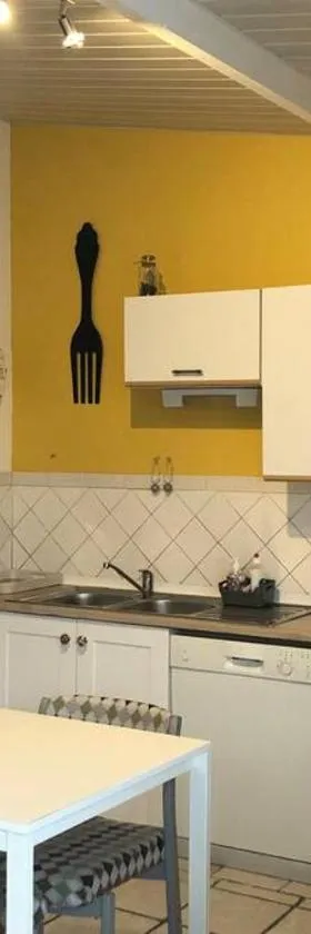 Charmante maison dans la vallée de la Charente，位于Voulême的酒店