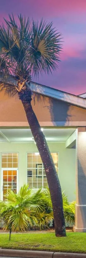 SureStay Hotel by Best Western North Myrtle Beach，位于默特尔比奇的酒店