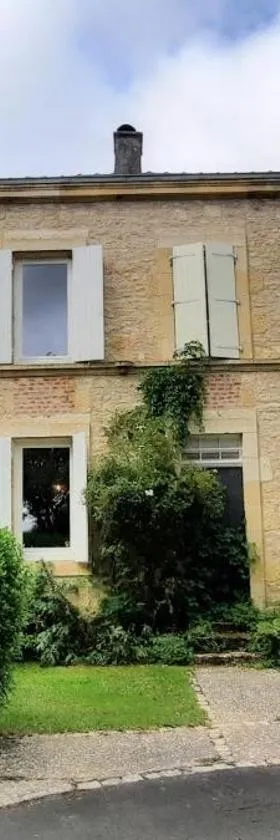 La Maison sur la Colline，位于莫鲁的酒店
