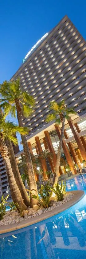Hotel BCL Levante Club & Spa 4 Sup - Only Adults Recomended，位于贝尼多姆的酒店