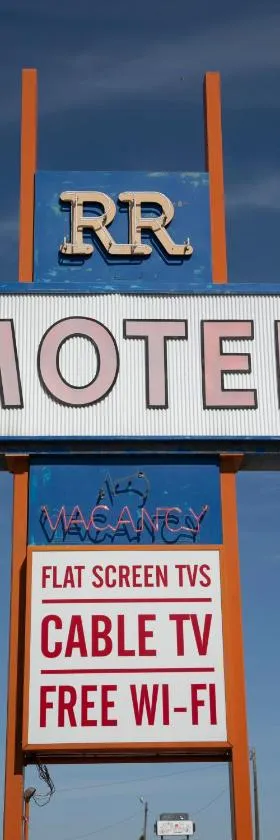R&R MOTEL，位于Harvey的酒店