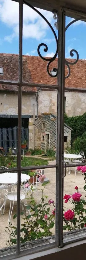 Le Relais des Roses- Chambres d'hôtes，位于Vatan的酒店
