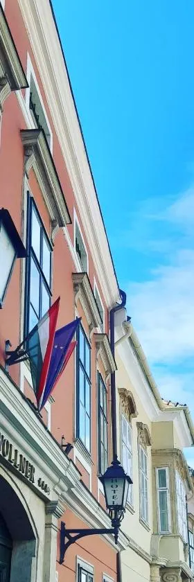 乌尔纳酒店，位于索普隆的酒店