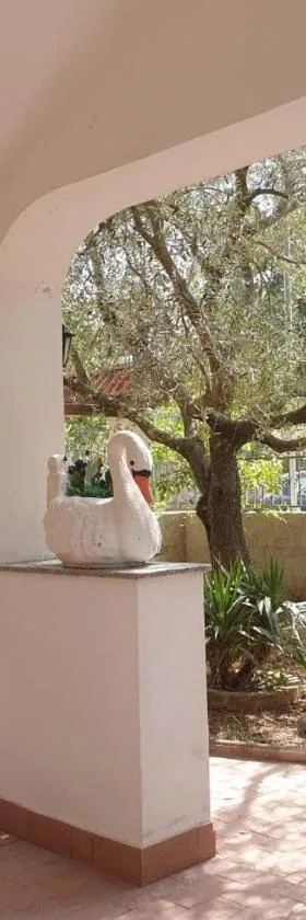 Villa 2 Swans，位于佩罗杰的酒店