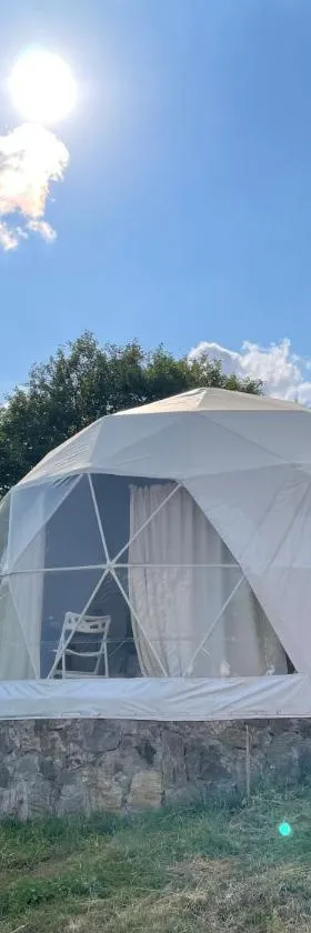 Yenokavan Glamping，位于伊杰万的酒店