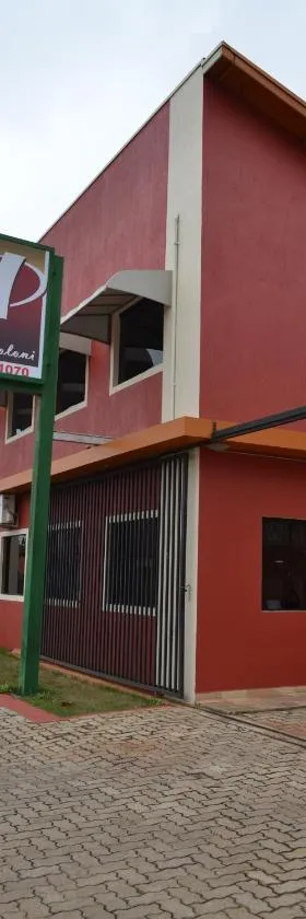 波洛尼酒店，位于伊塔佩蒂宁加的酒店