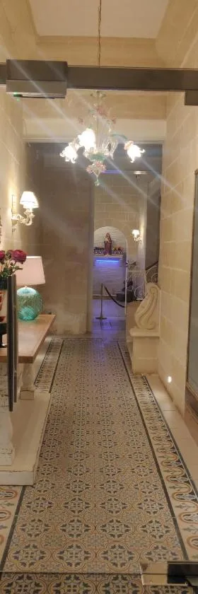 Central 214 Boutique Hotel，位于Hamrun的酒店