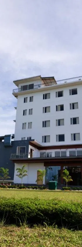 Pushkara Sarovar Portico，位于迪布鲁加尔的酒店