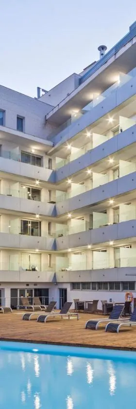 Hotel Balneario Playa de Comarruga，位于科马鲁加的酒店