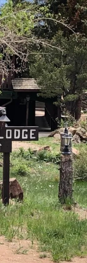 Estes Lake Lodge，位于埃斯蒂斯帕克的酒店