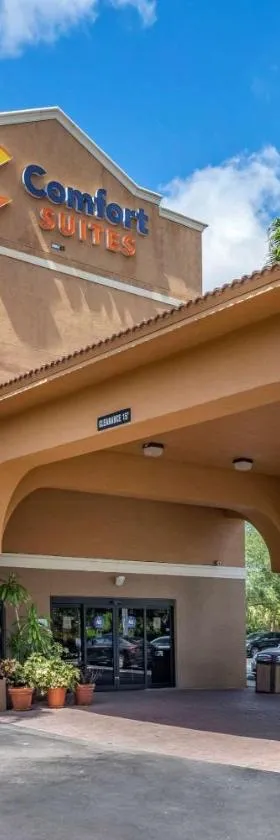 Comfort Suites Fort Pierce I-95，位于皮尔斯堡的酒店