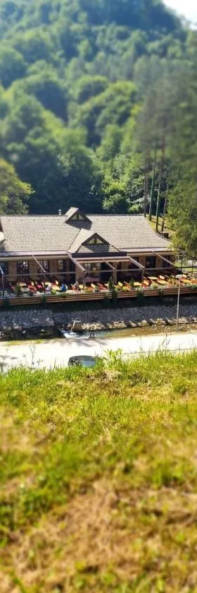 Anin Dvor Šekovići，位于Šekovići的酒店