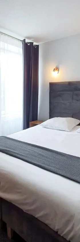 Hôtel Les Tilleuls de Pareloup à Salles-Curan，位于Salles-Curan的酒店