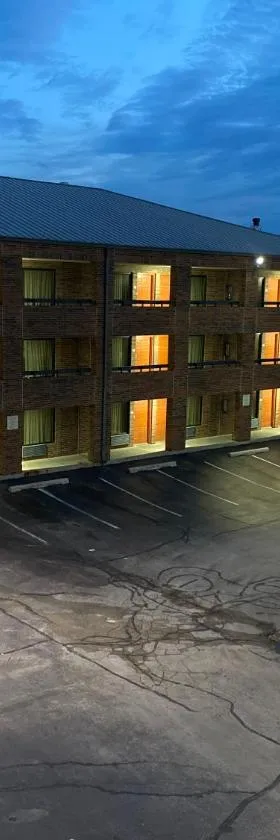 Motel 6 Oklahoma City OK Fairgrounds West，位于俄克拉何马城的酒店