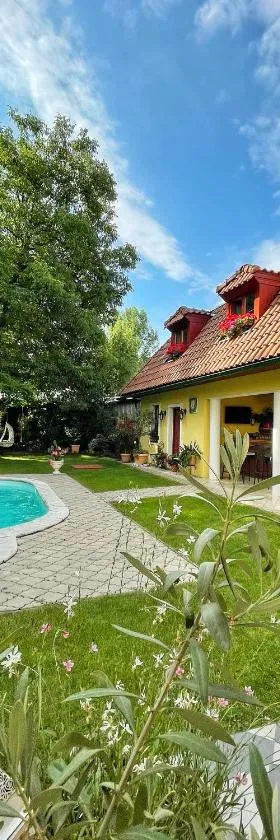 Penzion Na Staré Poště，位于宁布尔克的酒店