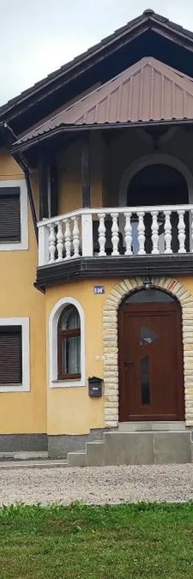 Apartman Majetić，位于奥托查茨的酒店