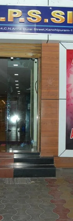 Adhi Residency，位于甘吉布勒姆的酒店