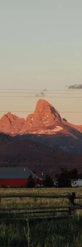 Teton Peaks Resort，位于蒂托尼亚的酒店