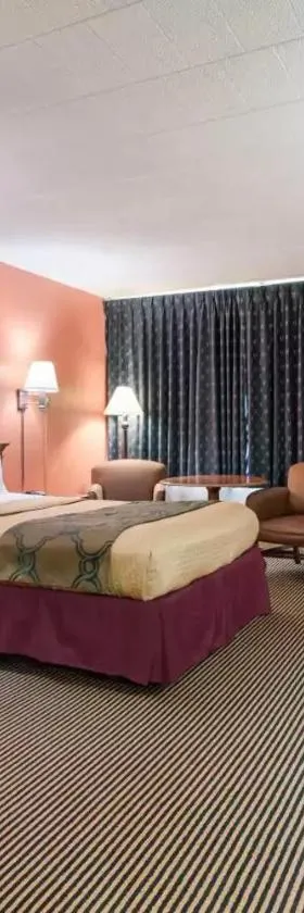Royal Inn Clearfield，位于克利尔菲尔德的酒店