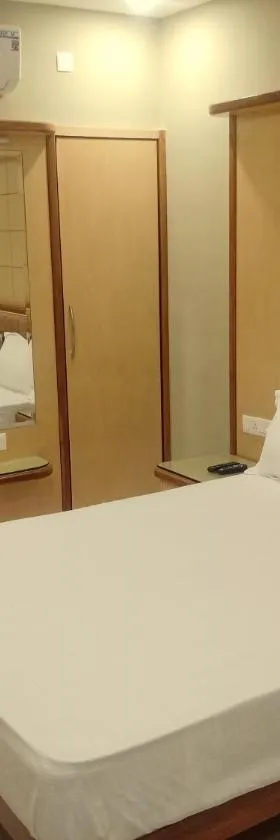 Hotel Shri Gourav，位于比卡内尔的酒店
