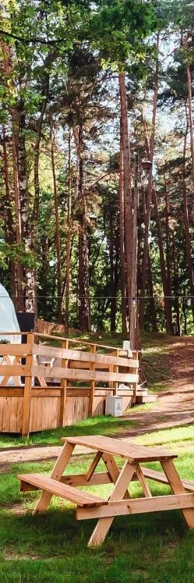 Planeta Glamping，位于Zalesie Górne的酒店