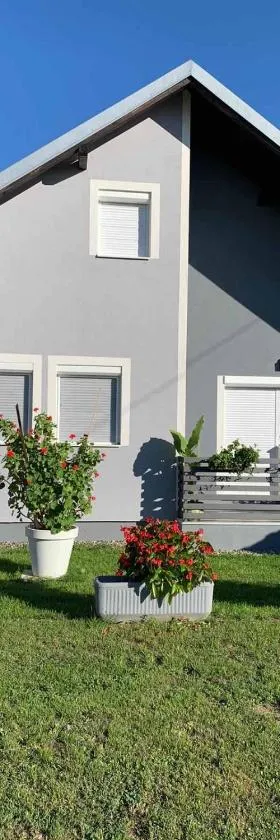 Apartmani Ana Vukovar，位于武科瓦尔的酒店