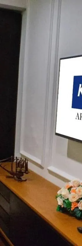 Kyriad Arra Hotel Cepu，位于Cepu的酒店