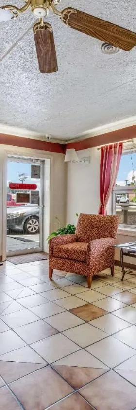 Econo Lodge Eden，位于伊登的酒店