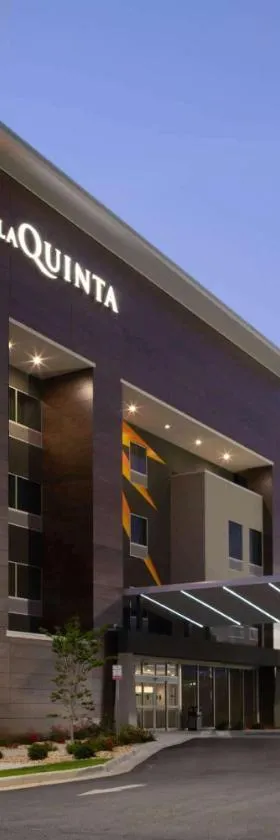 La Quinta Inn & Suites by Wyndham Tifton，位于提夫顿的酒店
