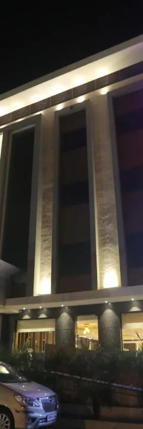 Hotel Stella Continental，位于帕格瓦拉的酒店