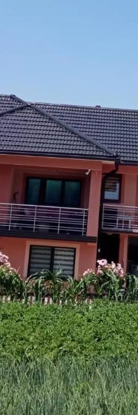 Guest House Ahmo Halilcevic，位于Dubrave Gornje的酒店