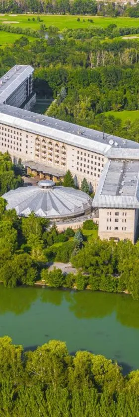 Swissôtel Wellness Resort Alatau Almaty，位于阿拉木图的酒店