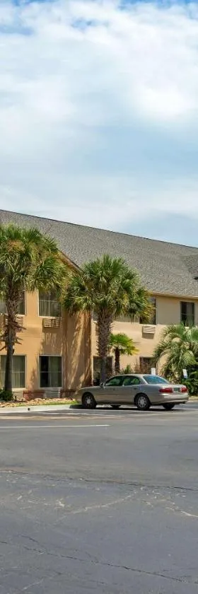 Comfort Suites Milledgeville，位于米利奇维尔的酒店