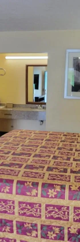 Country Hearth Inn & Suites Cartersville，位于卡特斯维尔的酒店