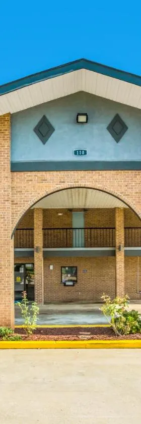 Americas Best Value Inn Stockbridge，位于斯托克布里奇的酒店