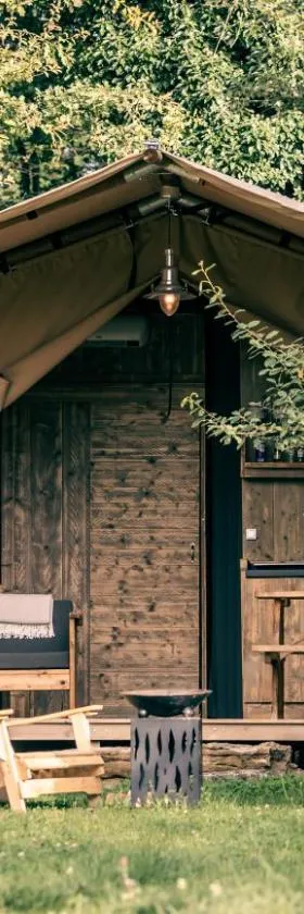 Lodges des Grands Chênes，位于Andelarrot的酒店