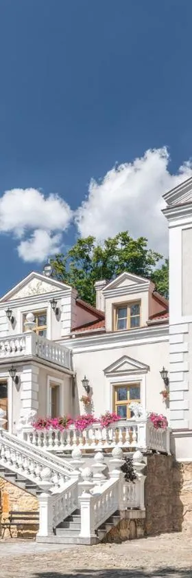 Tarnovsky Hotel, Resort & SPA，位于奥斯特罗维茨的酒店