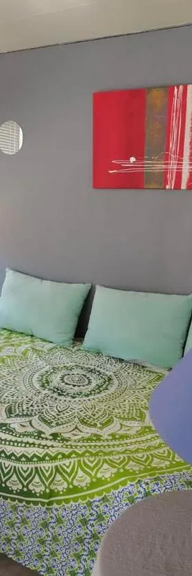 Les Goelands ça nous va Appartement entier，位于拉努韦勒港的酒店