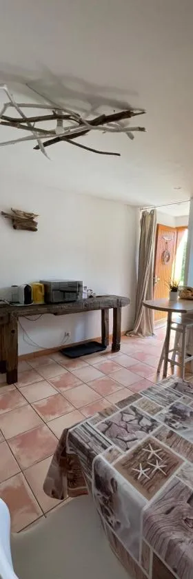 浮木度假屋，位于Arrigny的酒店