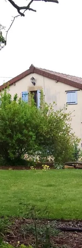 Gite du jardin du Bout du Ciel，位于Céron的酒店