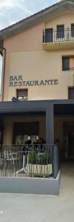 Hostal Restaurante Ibaisek，位于Zudaire的酒店