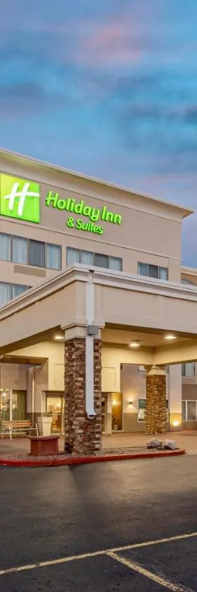 Holiday Inn & Suites Wausau-Rothschild by IHG，位于罗斯切尔德的酒店