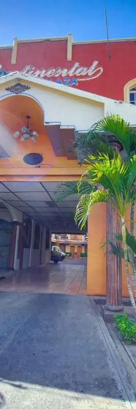 Hotel Continental Plaza，位于圣米格尔的酒店