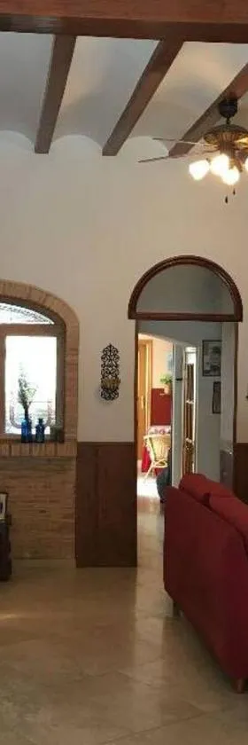 Casa de Pueblo en Navarres，位于Navarrés的酒店
