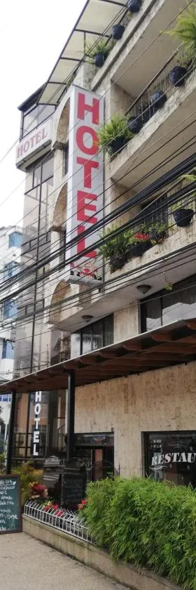 HOTEL COSTA DEL SOL FUSAGASUGa，位于富萨加苏加的酒店