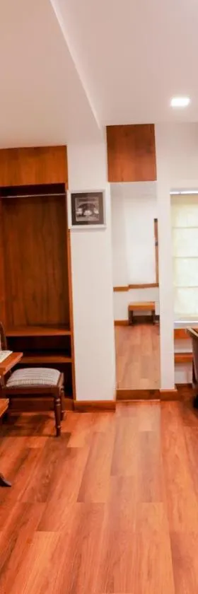 MPSROYALSUITES，位于Perintalmanna的酒店